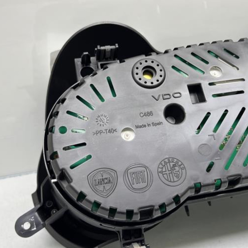 Compteur ALFA ROMEO GIULIETTA 2 Photo n°8