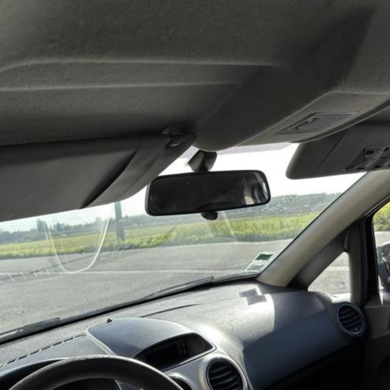 Feu arriere principal gauche (feux) OPEL CORSA D Photo n°12