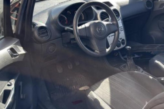 Feu arriere principal gauche (feux) OPEL CORSA D