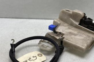 Serrure avant droit VOLKSWAGEN POLO 4