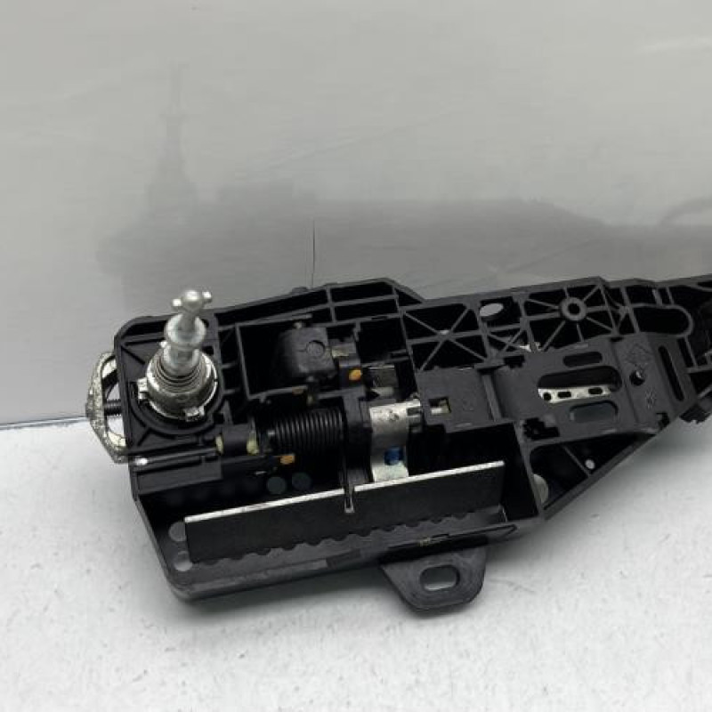 Poignee porte avant gauche RENAULT CAPTUR 1 Photo n°4