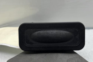 Bouton de coffre RENAULT CAPTUR 1 Photo n°1