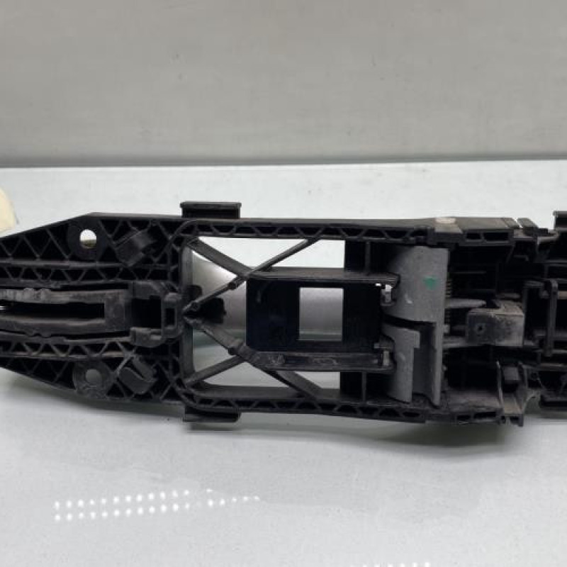 Poignee porte arriere droit VOLKSWAGEN GOLF 6 Photo n°3