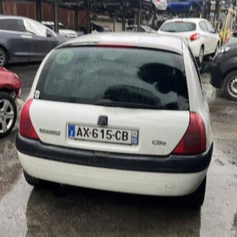 Feu arriere principal gauche (feux) RENAULT CLIO 2 Photo n°15