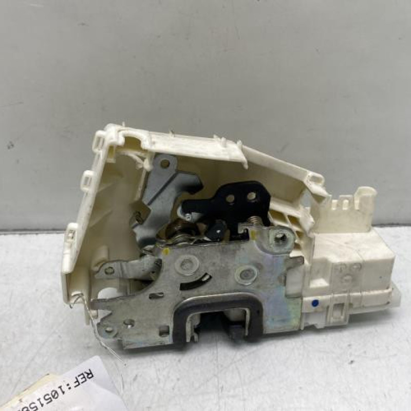 Serrure avant droit MERCEDES CLASSE B 245 Photo n°4