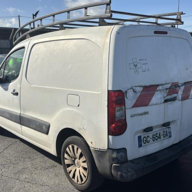 Vitre avant gauche CITROEN BERLINGO 2 Photo n°8