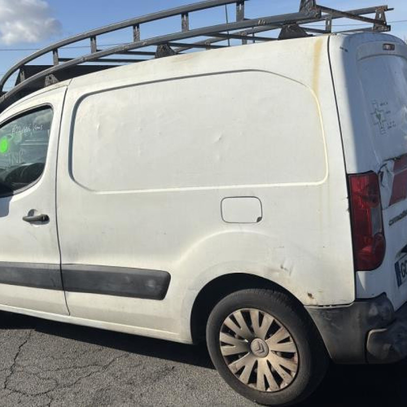 Vitre avant gauche CITROEN BERLINGO 2 Photo n°10