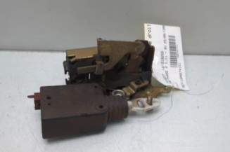 Serrure arriere droit PEUGEOT 106