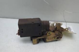Serrure arriere droit PEUGEOT 106