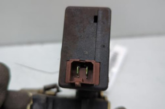 Serrure arriere droit PEUGEOT 106