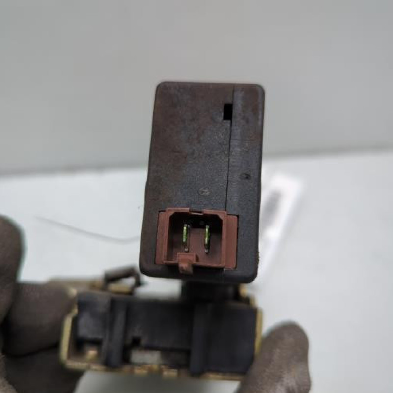 Serrure arriere droit PEUGEOT 106 Photo n°4