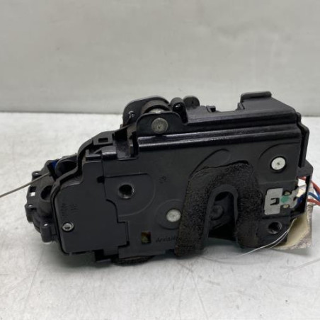 Serrure arriere droit VOLKSWAGEN POLO 4 Photo n°1