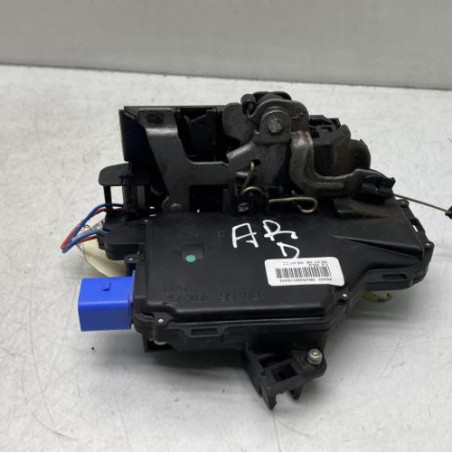 Serrure arriere droit VOLKSWAGEN POLO 4