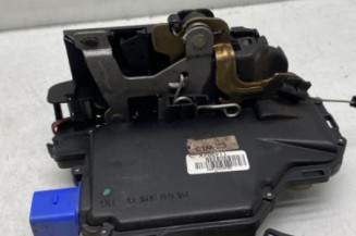 Serrure arriere droit SKODA FABIA 1
