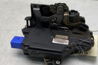 Serrure avant droit SKODA FABIA 1
