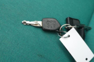 Ceinture avant droit PEUGEOT 106