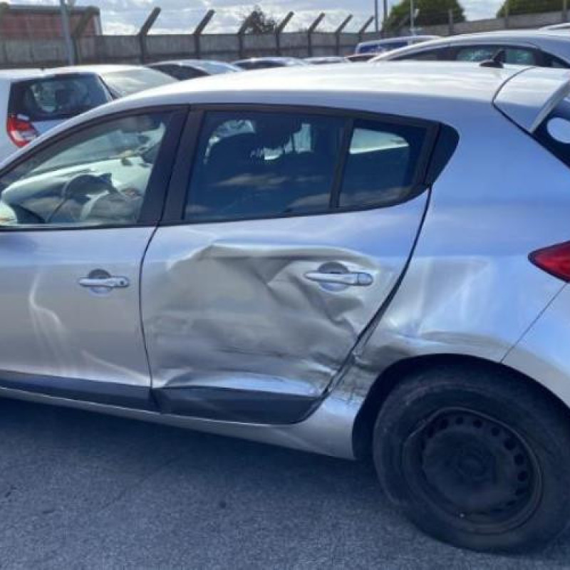 Boitier air bag RENAULT MEGANE 3 Photo n°16