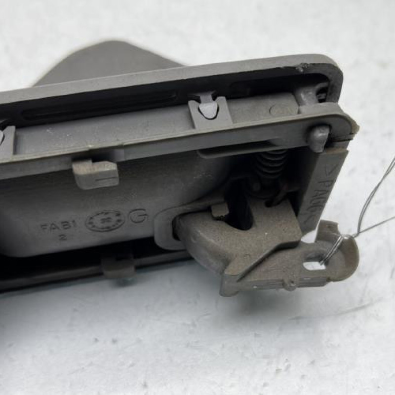 Poignee interieur arriere gauche PEUGEOT 205 Photo n°4