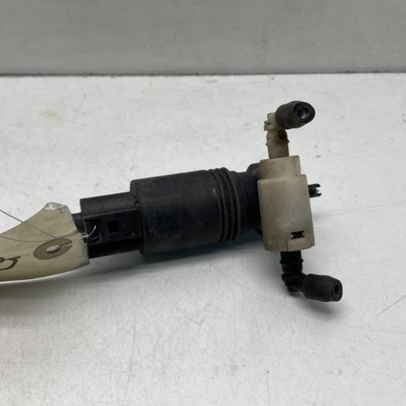 Pompe lave glace avant MERCEDES CLASSE R 251 Photo n°4