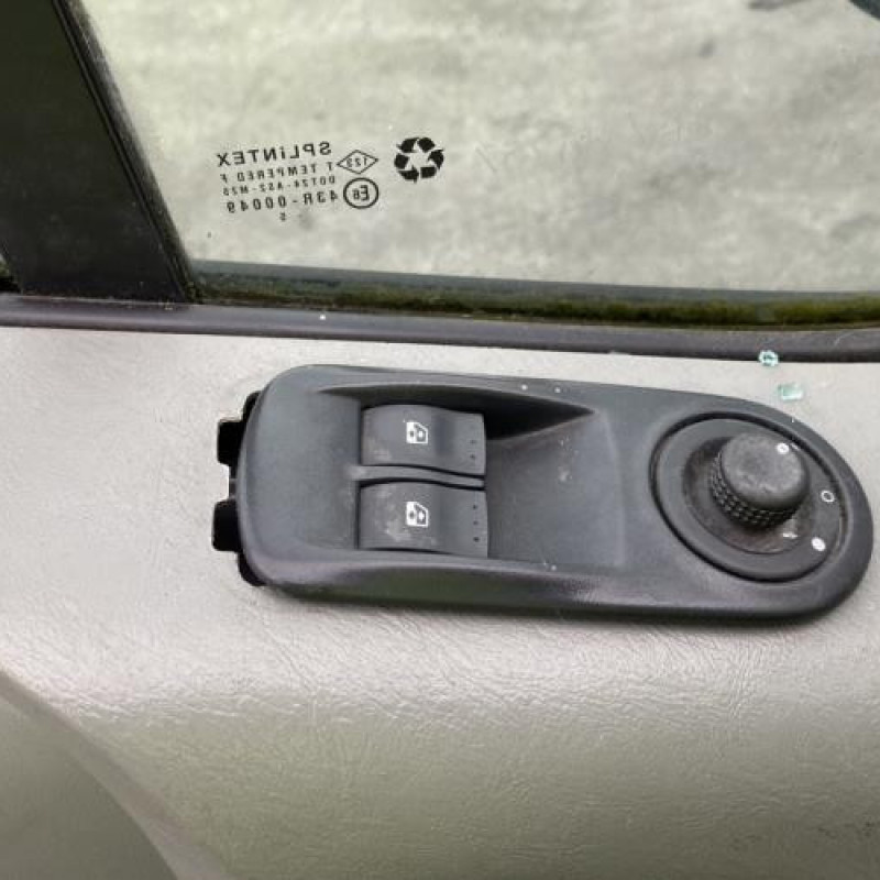 Porte avant gauche RENAULT TRAFIC 2 Photo n°15