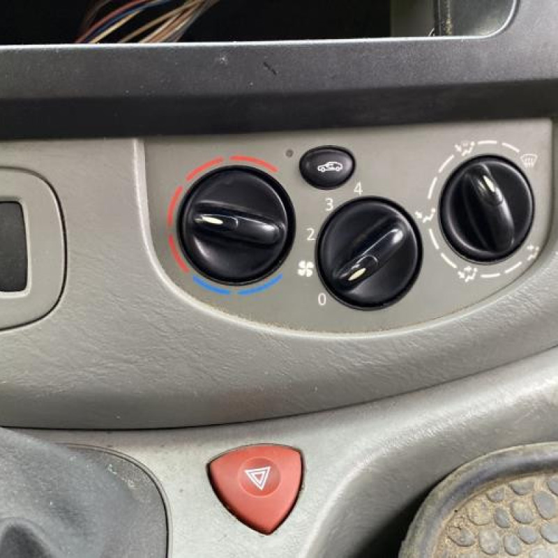 Porte avant gauche RENAULT TRAFIC 2 Photo n°19