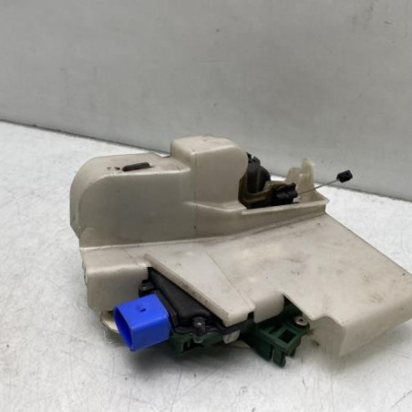 Serrure avant droit VOLKSWAGEN POLO 4