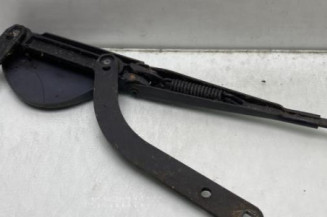 Bras essuie glace avant droit MERCEDES CLASSE C 203