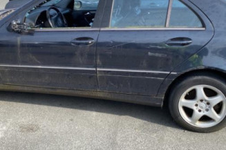 Bras essuie glace avant droit MERCEDES CLASSE C 203