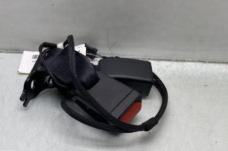 Attache ceinture arriere droit OPEL CORSA F