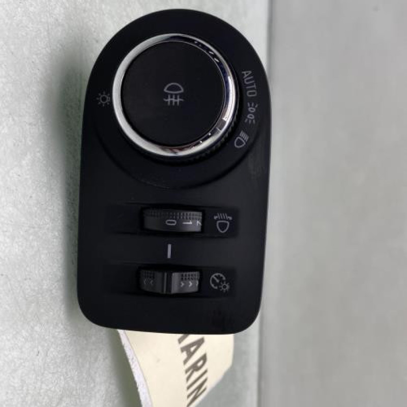 Commande de phare OPEL CORSA F Photo n°1