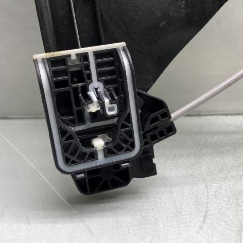 Leve vitre electrique avant droit OPEL CORSA F Photo n°3