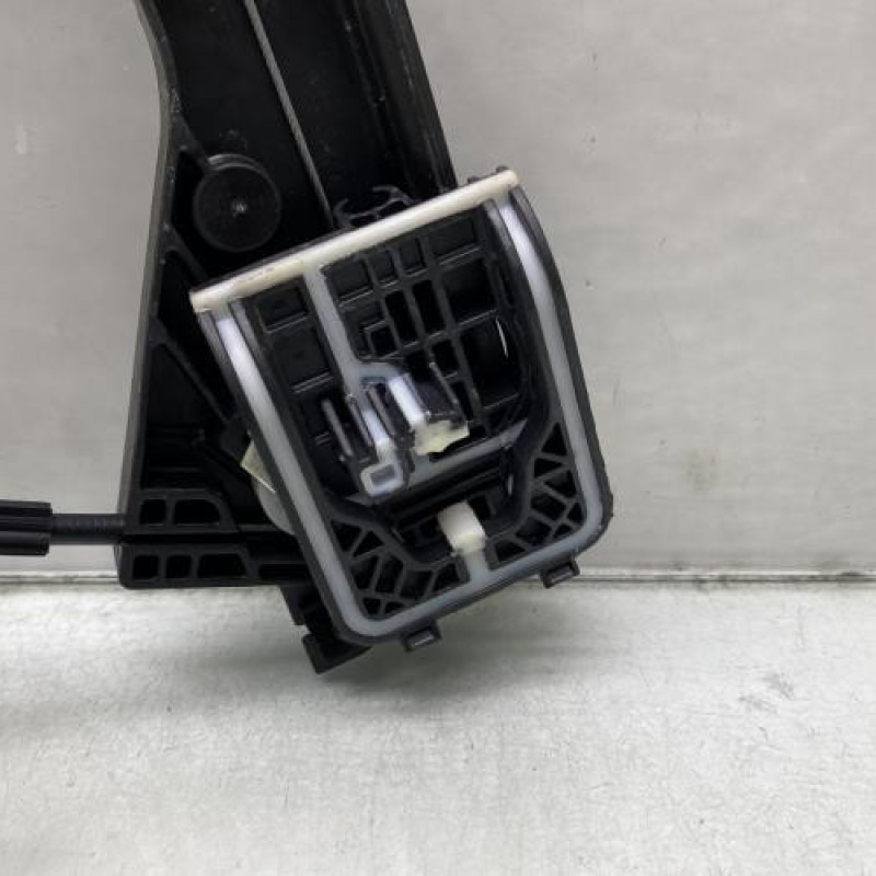 Leve vitre electrique avant droit OPEL CORSA F Photo n°4