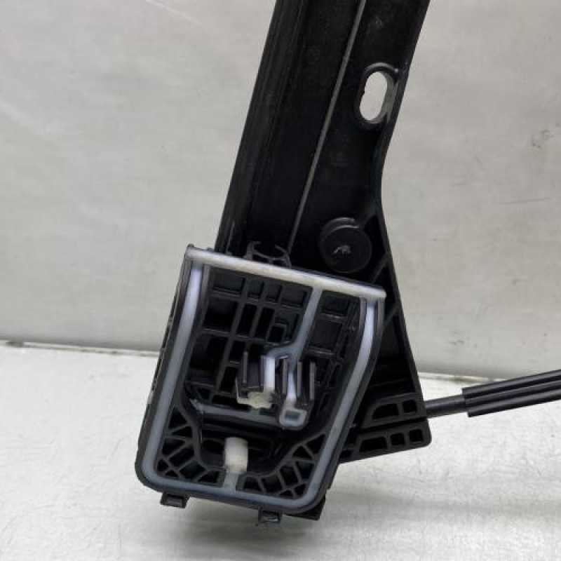 Leve vitre electrique avant gauche OPEL CORSA F Photo n°3