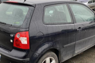 Serrure avant droit VOLKSWAGEN POLO 4