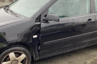 Serrure avant droit VOLKSWAGEN POLO 4