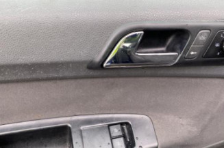 Serrure avant droit VOLKSWAGEN POLO 4