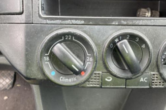 Serrure avant droit VOLKSWAGEN POLO 4