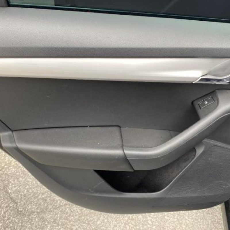 Attache ceinture arriere droit SKODA OCTAVIA 4 Photo n°13