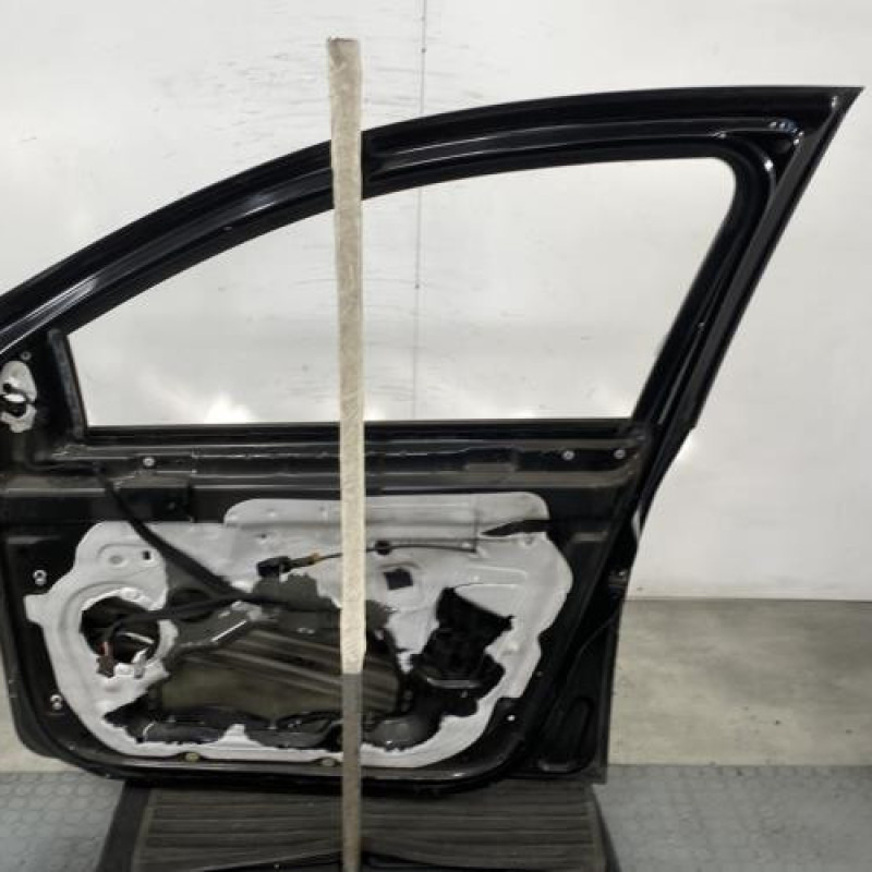 Porte avant droit RENAULT CLIO 3 Photo n°6