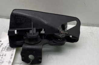Attache ceinture arriere gauche AUDI A4 3