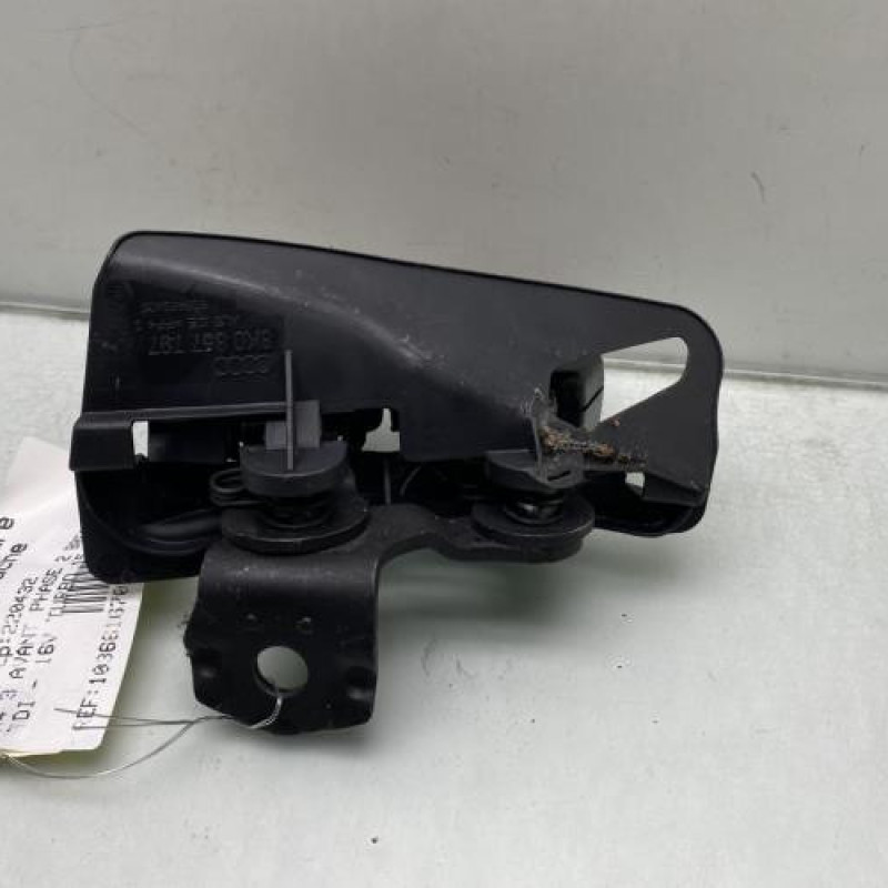 Attache ceinture arriere gauche AUDI A4 3 Photo n°3