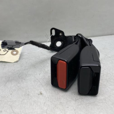 Attache ceinture arriere gauche RENAULT CLIO 4