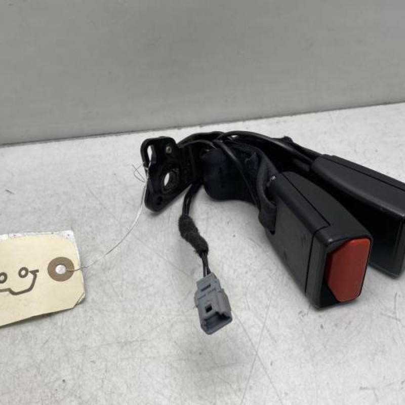 Attache ceinture arriere gauche RENAULT CLIO 4 Photo n°3
