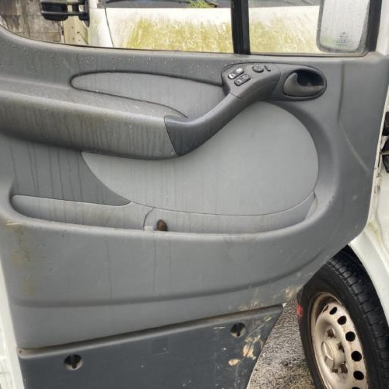 Custode avant gauche (porte) MERCEDES SPRINTER 1 Photo n°13