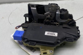 Serrure avant droit VOLKSWAGEN POLO 4