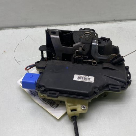 Serrure avant droit VOLKSWAGEN POLO 4