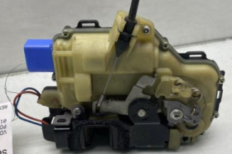 Serrure avant droit VOLKSWAGEN POLO 4