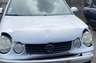 Serrure avant droit VOLKSWAGEN POLO 4