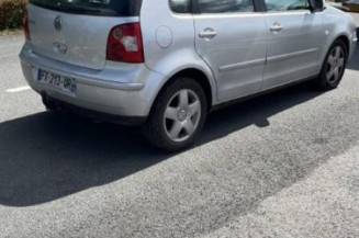 Serrure avant droit VOLKSWAGEN POLO 4