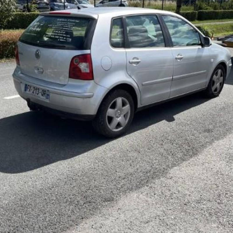 Serrure avant droit VOLKSWAGEN POLO 4 Photo n°18